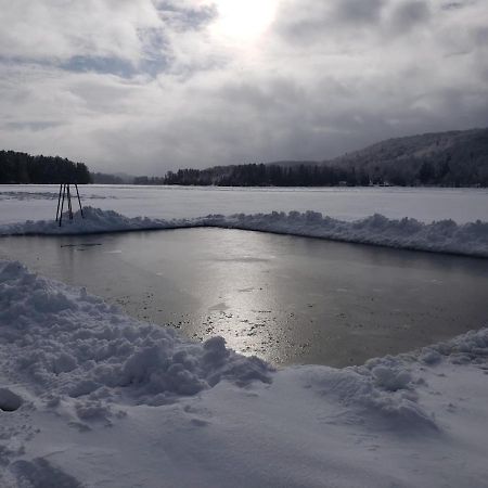 Le Nid Dore Sur Le Lac Val des Monts Ngoại thất bức ảnh